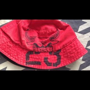 Red And Black BUCKET HAT CHICAGO BULLS L/XL